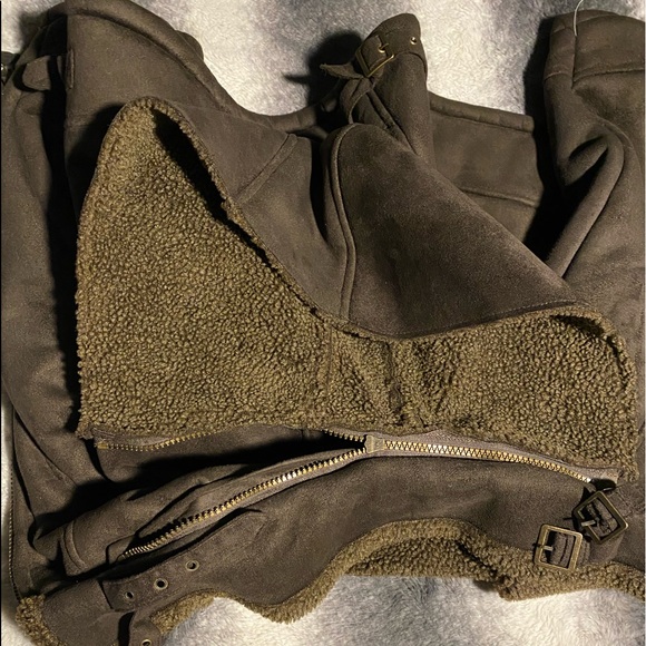 Jacket - Picture 3 of 3